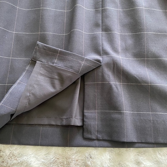 Banana Republic Woman’s Grey Plaid Dress size 4. Mid/long length. 95% Wool - Picture 10 of 11